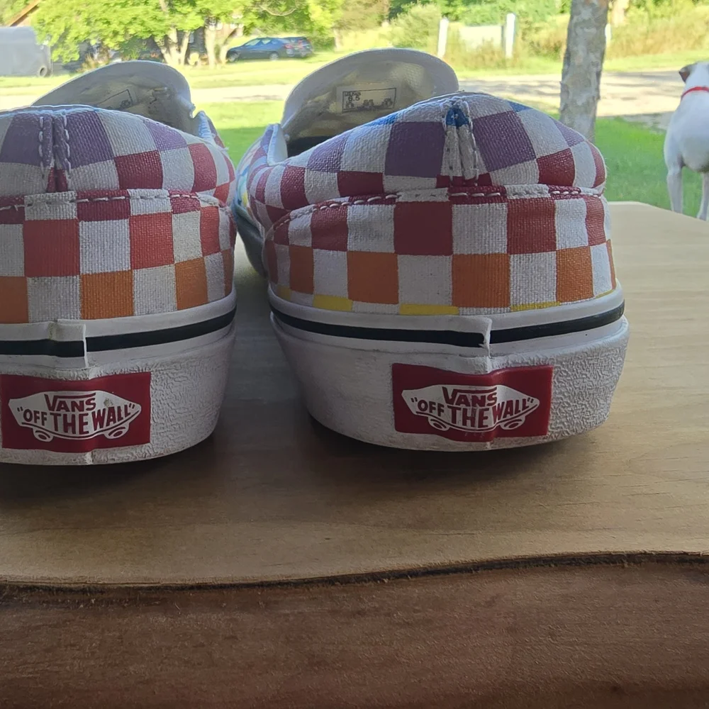 Vibrant Kid’s Vans Rainbow Checkerboard Slip-Ons – Playful + Iconic